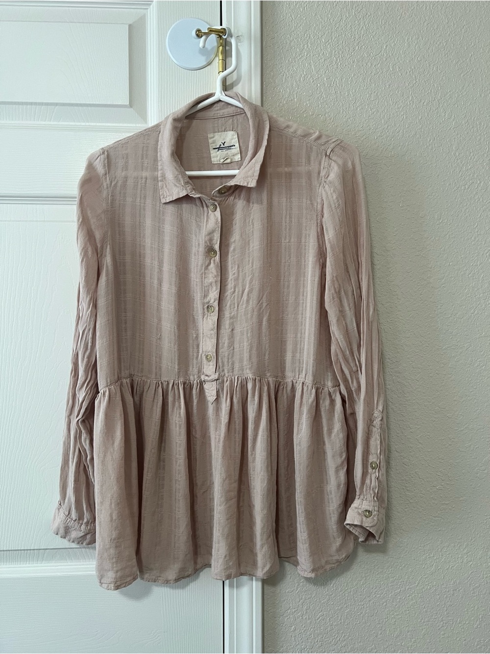 American Eagle Peplum Button Front Blouse Pink Beige Textured Long Sleeve Large